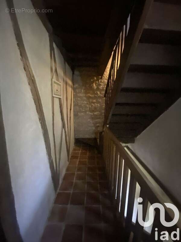 Maison 207 m² à Cestayrols  - photo 6