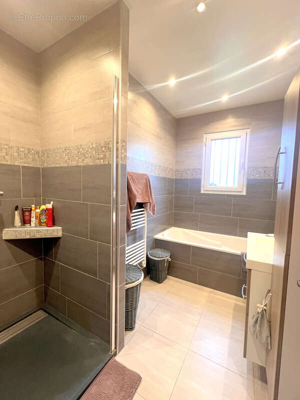 Maison à LA CHAPELLE-FORAINVILLIERS