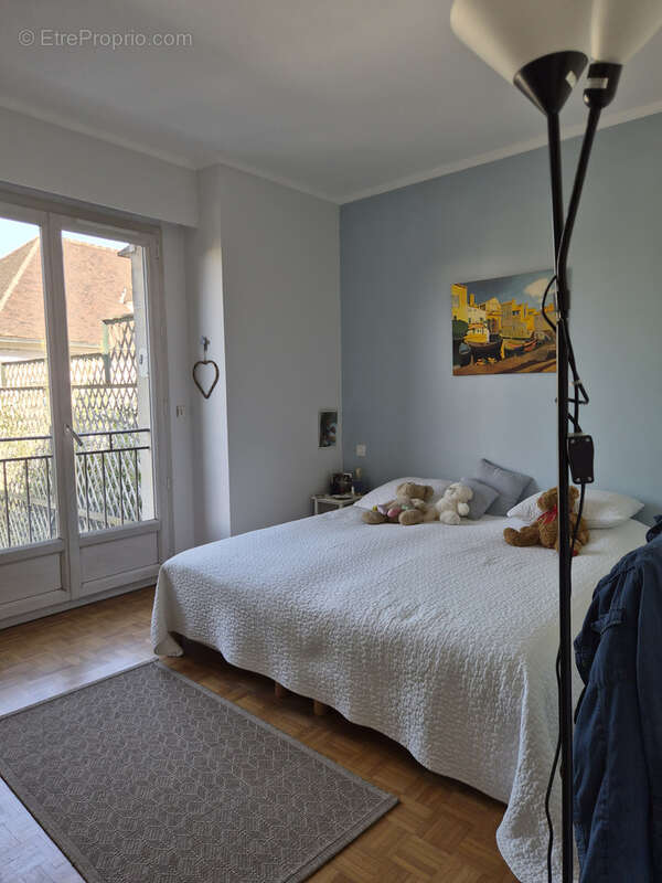 Appartement à SAINT-NOM-LA-BRETECHE
