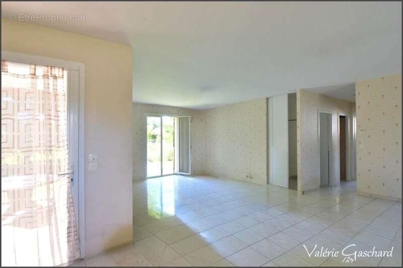 Maison à SAINT-SEURIN-SUR-L&#039;ISLE