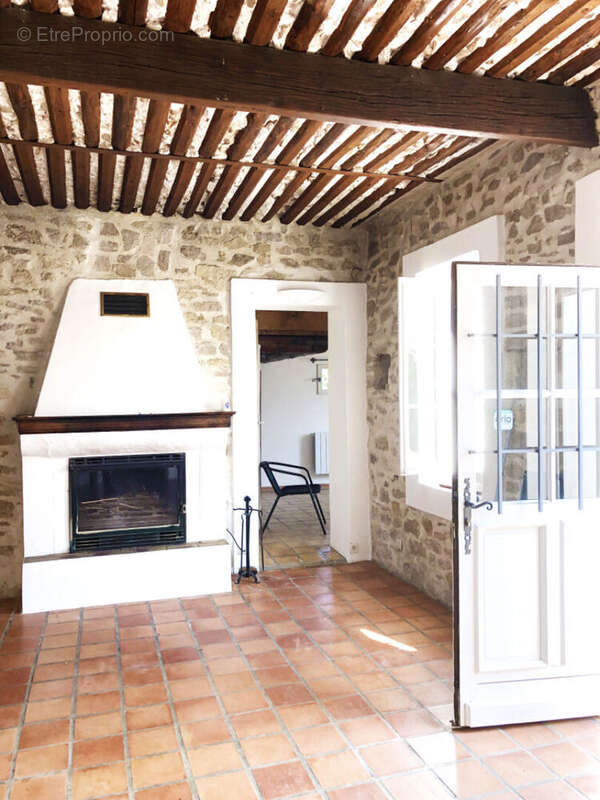 Maison à L'ISLE-SUR-LA-SORGUE