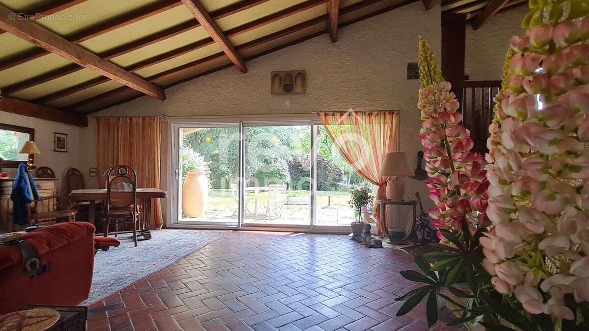Maison à LE CELLIER