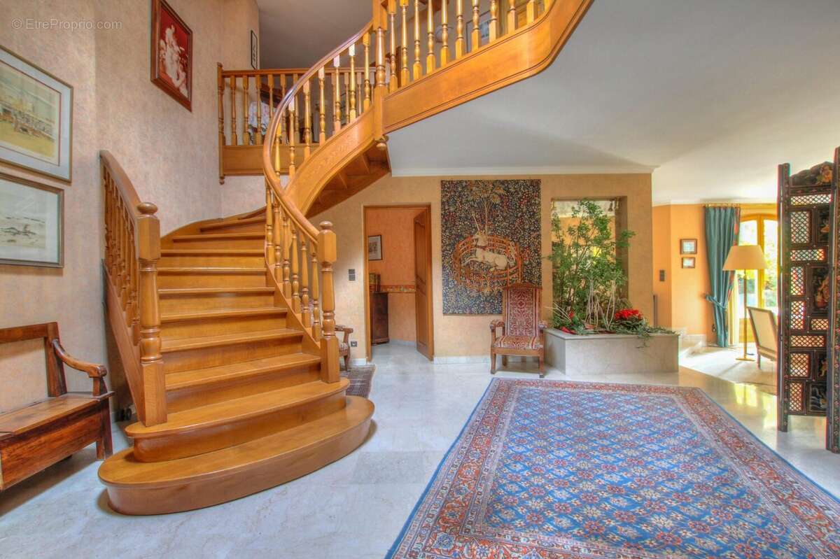 Maison à DIVONNE-LES-BAINS