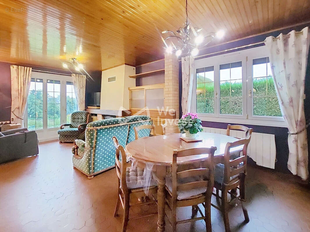 Maison à FONTAINE-LES-VERVINS