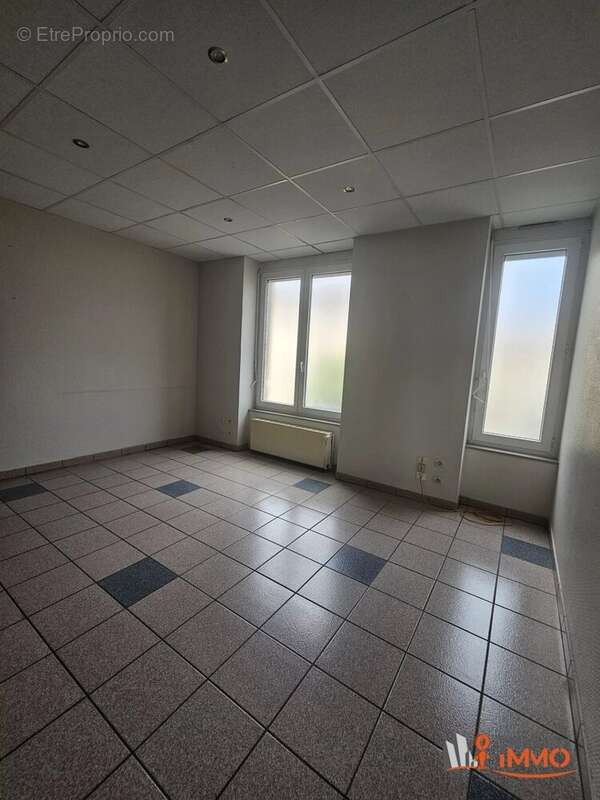 Appartement à SAINT-GENEST-LERPT