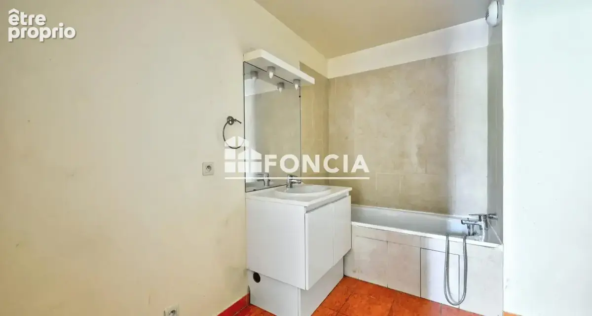 À VENDRE – Appartement 2 pièces avec parking privé – Centre d’Osny - photo 9
