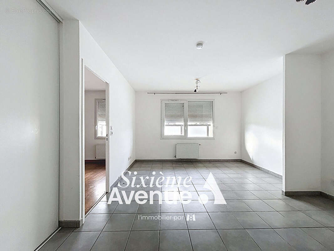 Appartement à DECINES-CHARPIEU