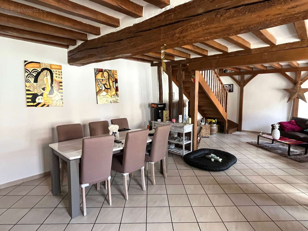 Maison à SAINT-ILLIERS-LE-BOIS