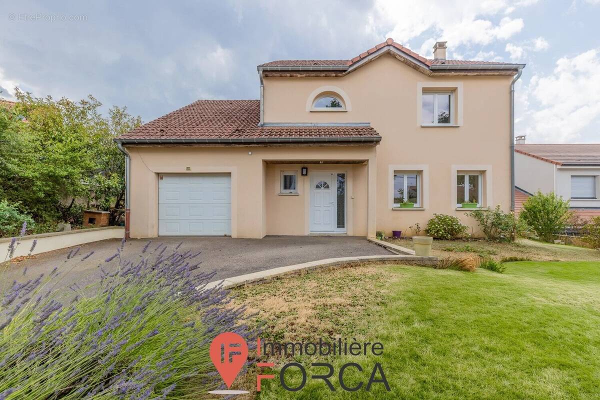 Maison à CORNY-SUR-MOSELLE