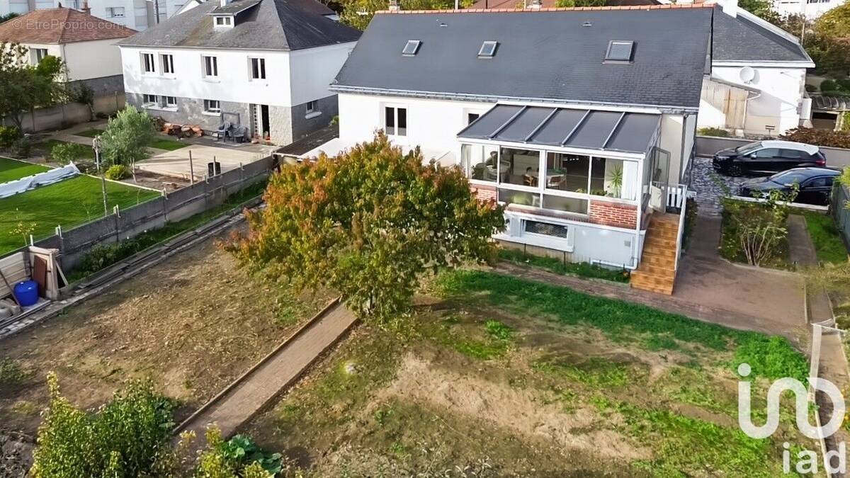 Photo 1 - Maison à LAVAL