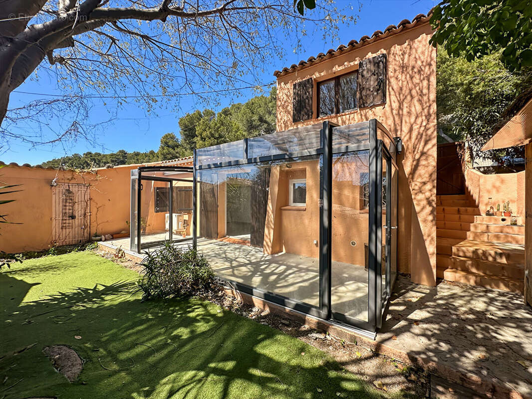 Maison à ENSUES-LA-REDONNE