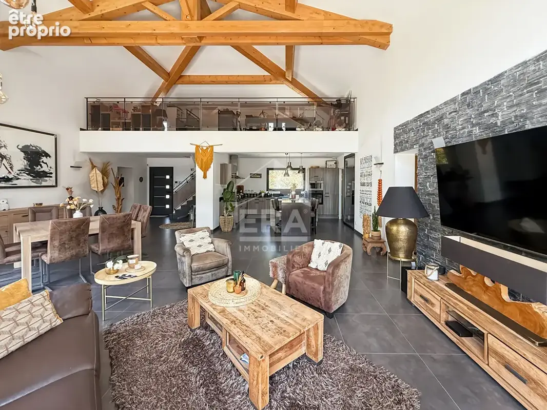 Maison 178m² à Calas - photo 16