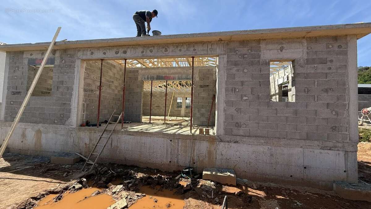 Maison à SANTA-LUCIA-DI-MORIANI