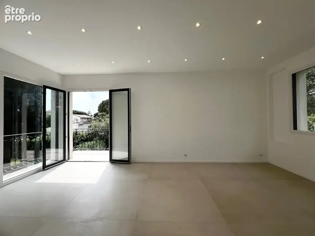 Maison de 3 appartements avec jardin et parking • Secteur Tassigny Cannes - photo 8