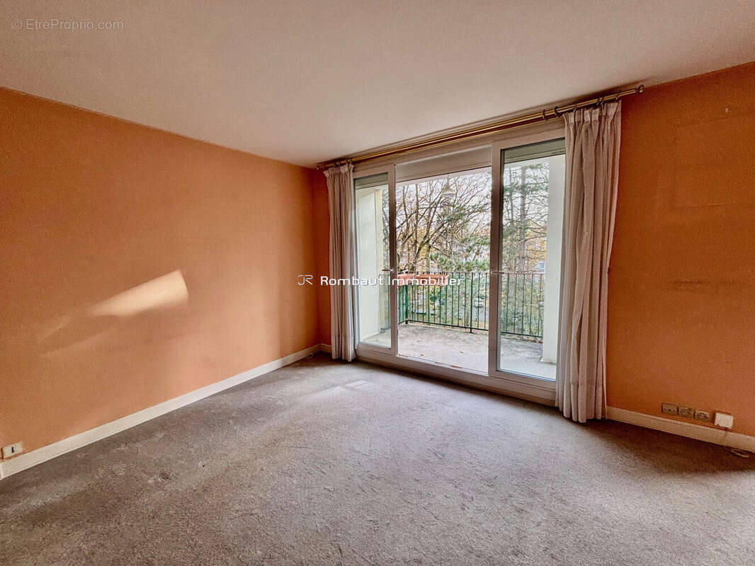 Appartement à LA CELLE-SAINT-CLOUD