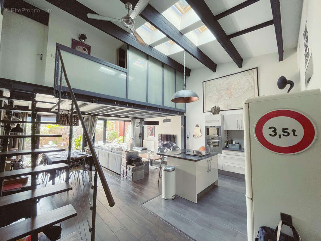 Autre à SARTROUVILLE