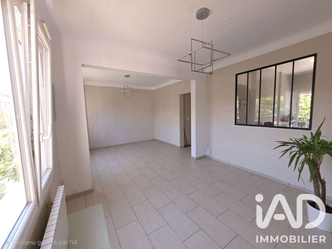 Maison 160 m² à Bondy  - photo 5