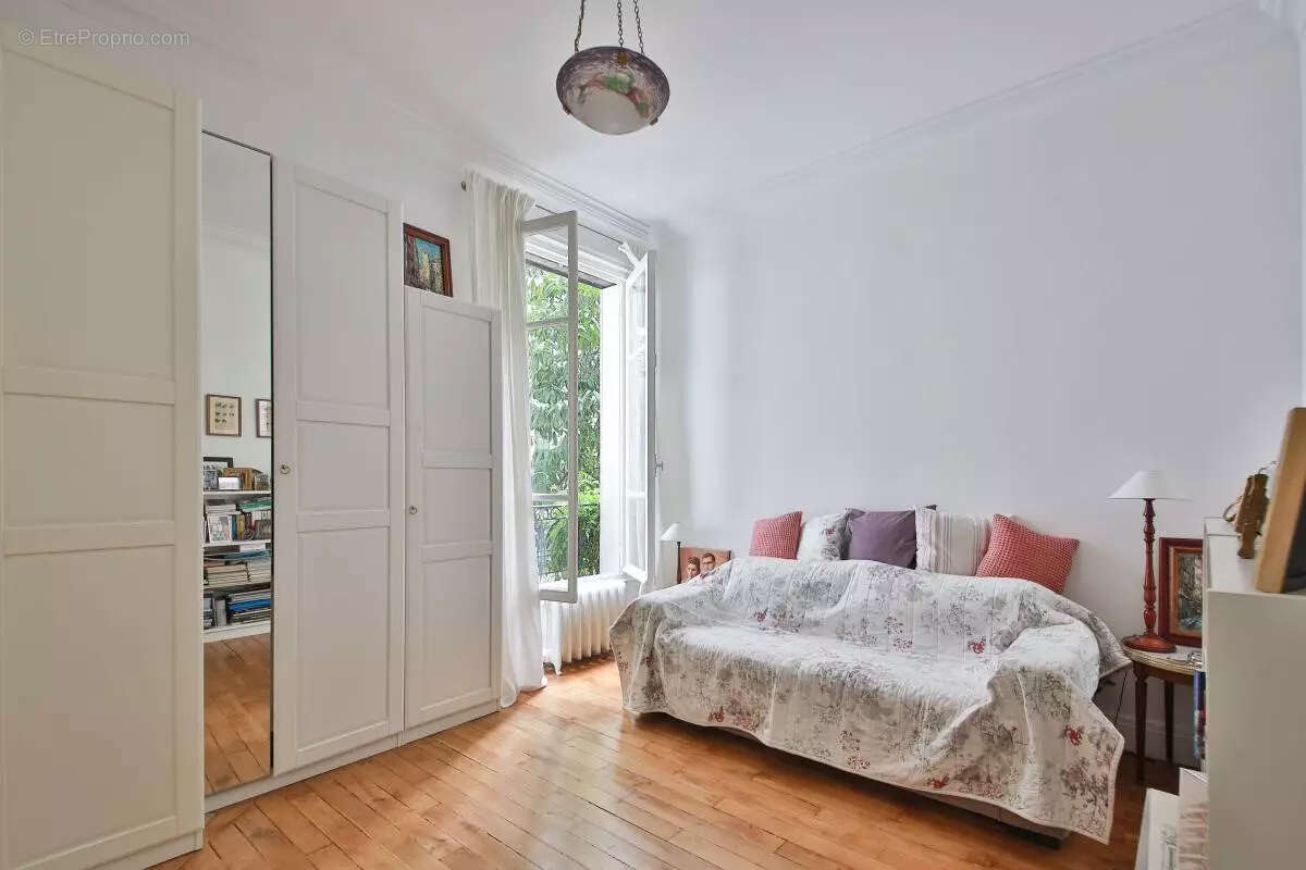 Paris 16ème - Village d'Auteuil - Appartement 4 pièces de 110m2 - photo 12