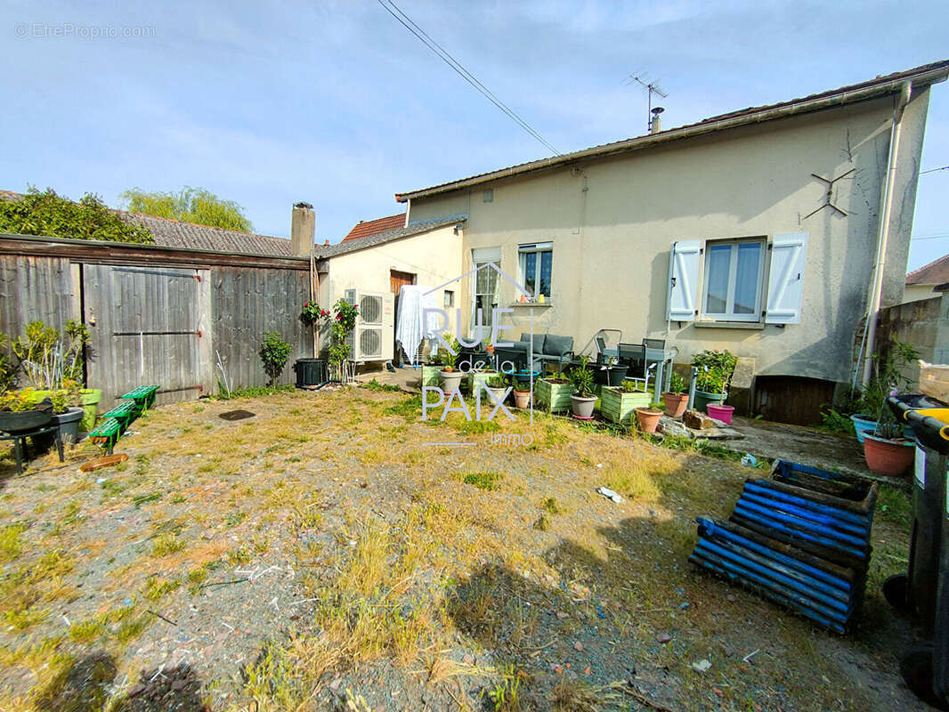 Cible investisseurs - Maison Lencloitre 3 pièce(s) 126.39 m2 - photo 2