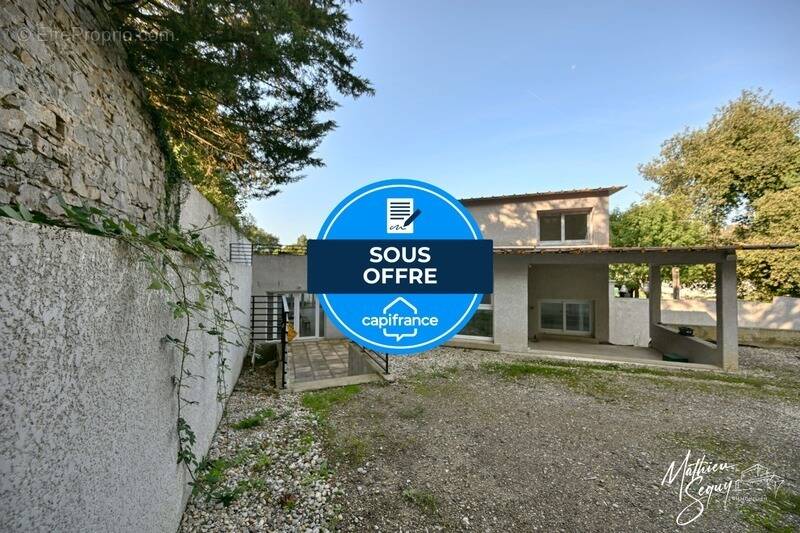 Maison à SAINT-GENIS-LAVAL