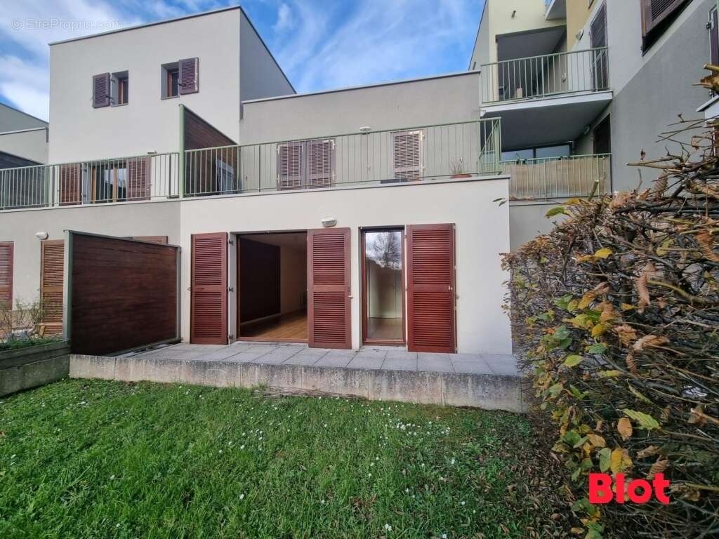 Appartement 62 m² à Pace  - photo 2