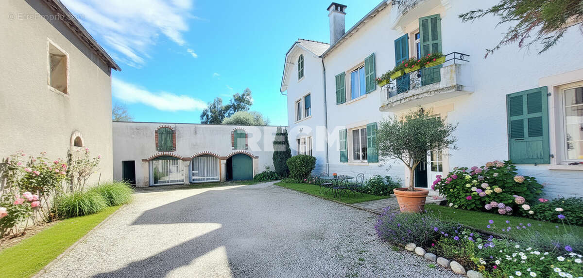 Maison à MEILLON