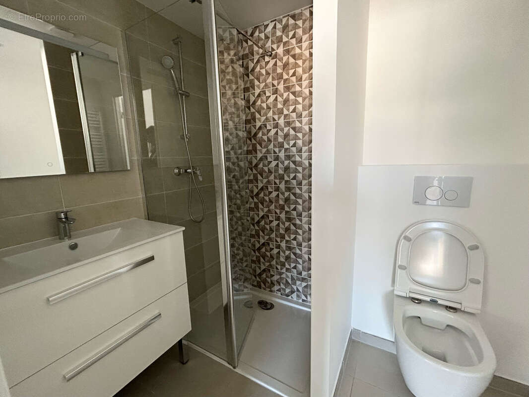 Appartement à MARSEILLE-4E