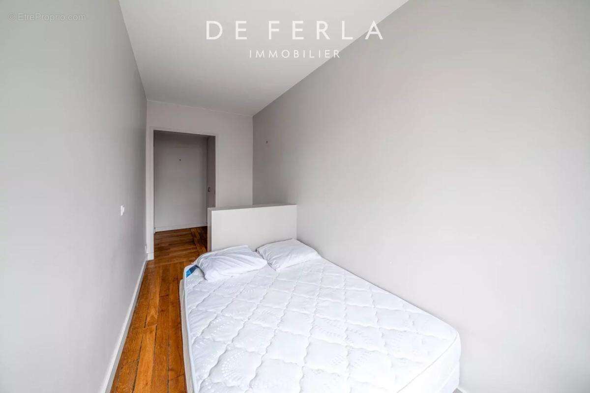 Appartement à PARIS-14E