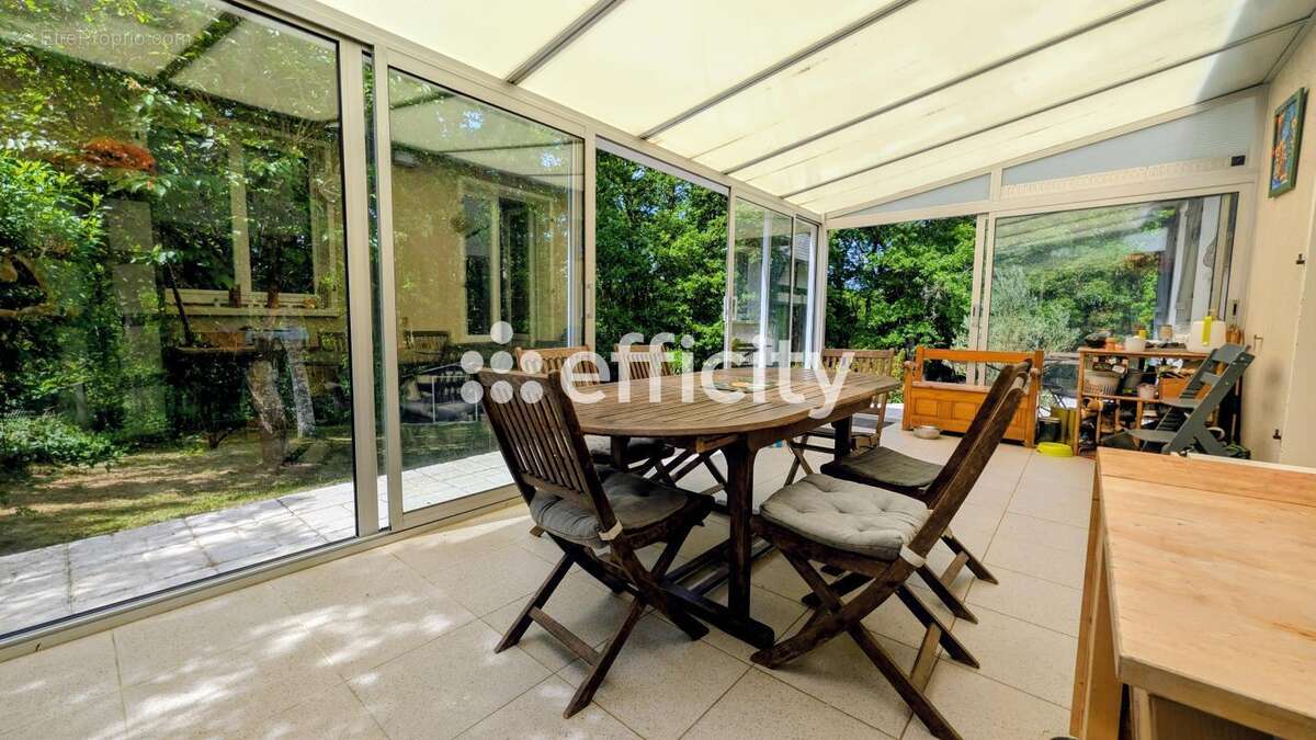 Maison 180 m² à Rochecorbon  - photo 11