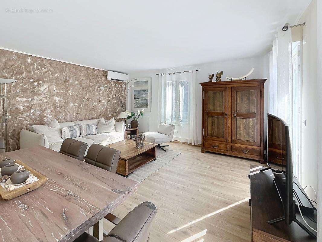 Appartement à SAINT-RAPHAEL