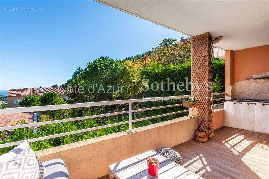 Appartement à EZE