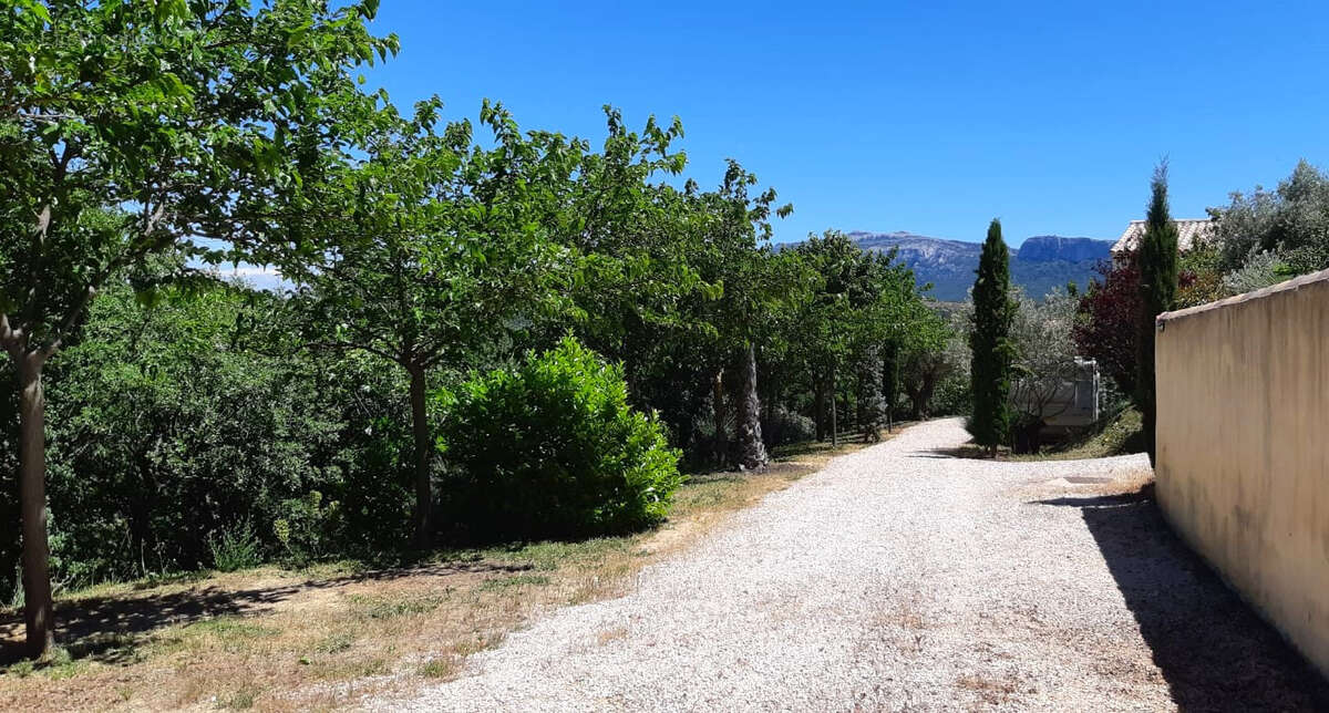 Maison à PLAN-D'AUPS-SAINTE-BAUME