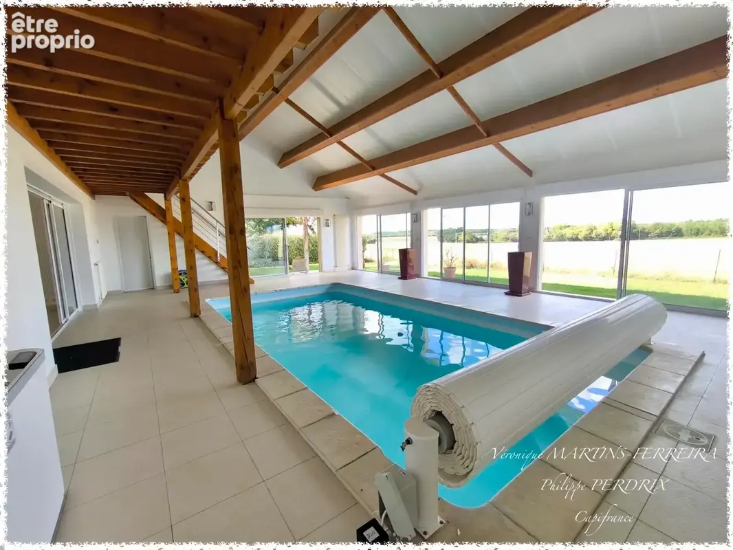 Maison spacieuse avec piscine intérieure et très belles prestations - photo 6