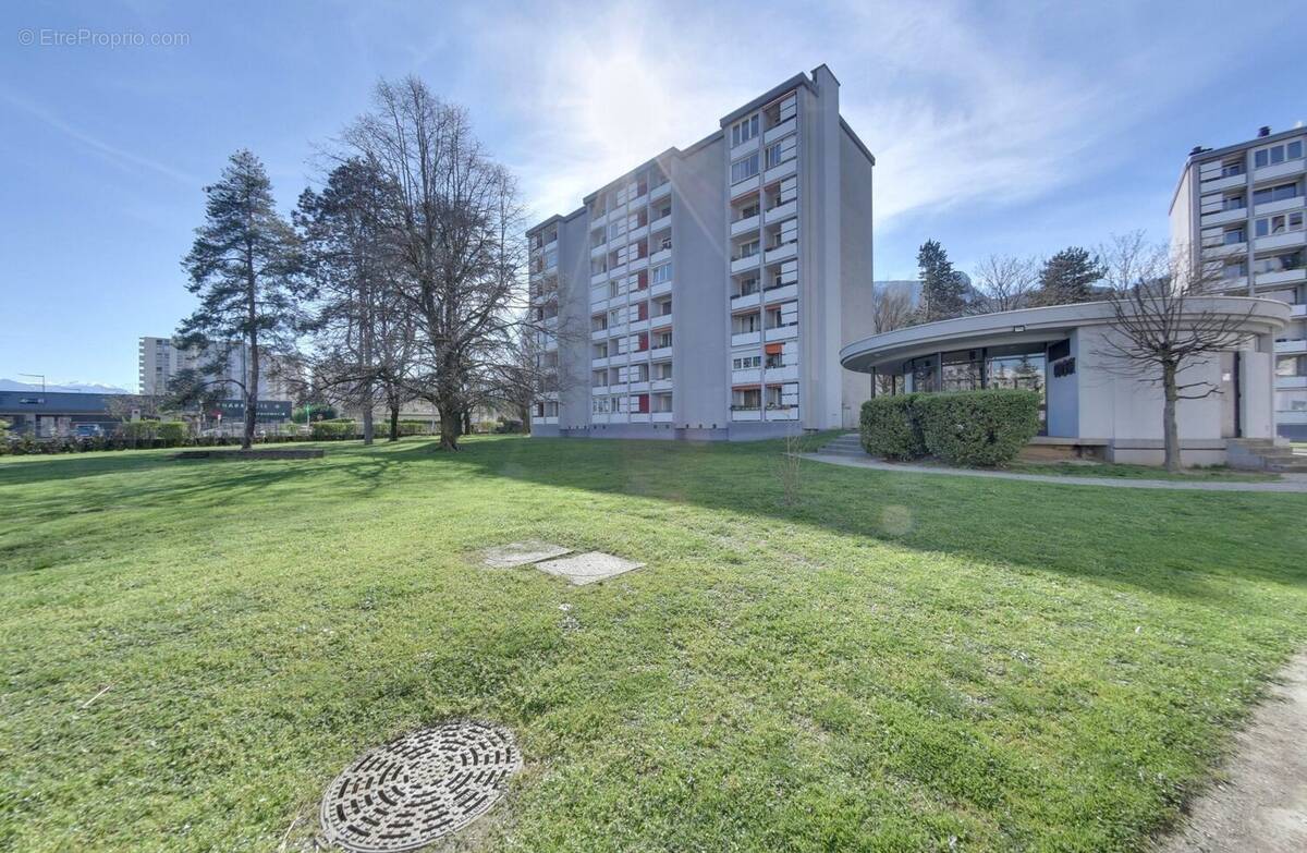 Appartement à SEYSSINET-PARISET