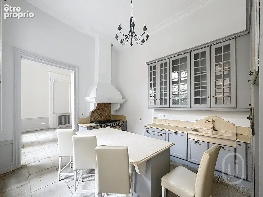 Montpellier - coeur ecusson - t4 bourgeois 202 m² - photo 9