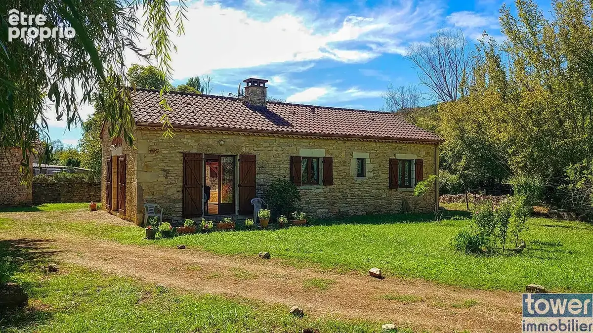 Plain pied maison en pierre avec source. 71 m2  et ses depedances 2 kms centre prayssac - photo 3