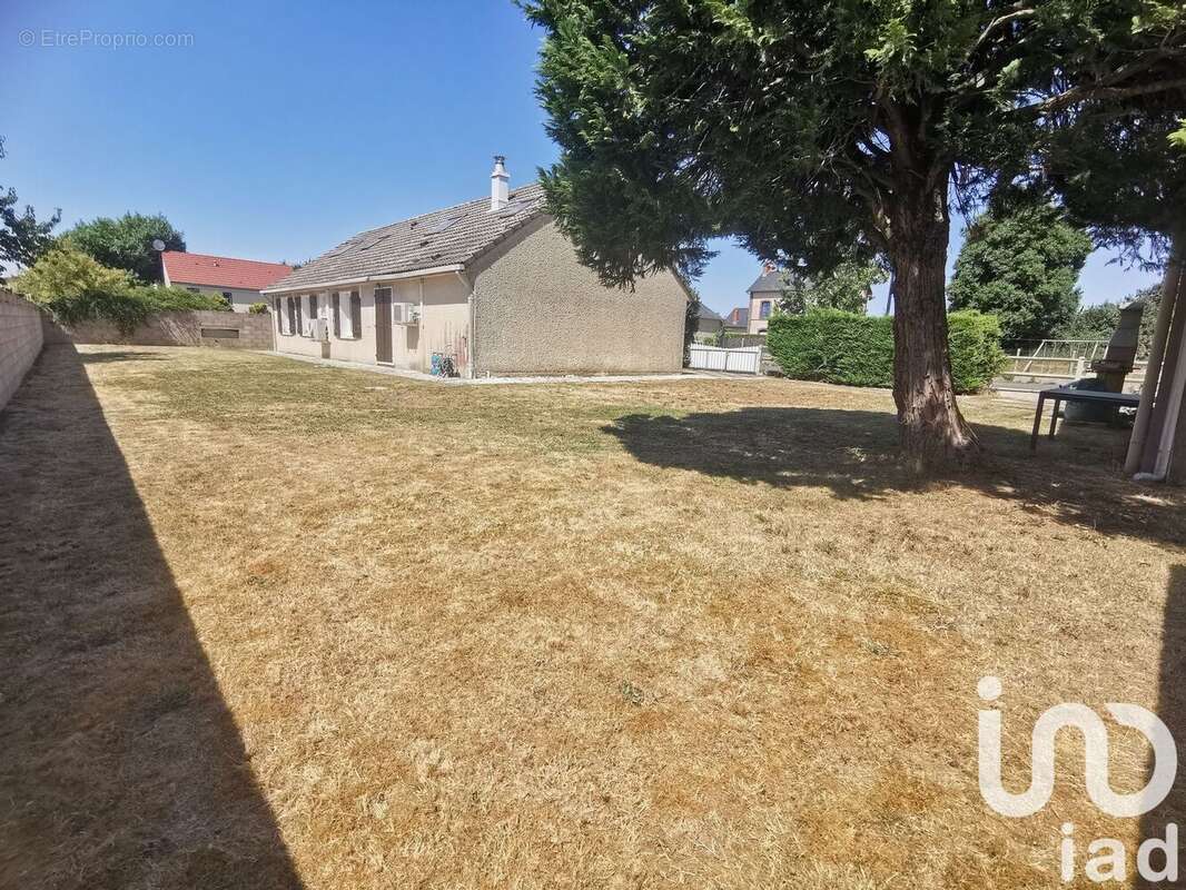 Maison 143 m² à Orgeres-En-Beauce  - photo 2