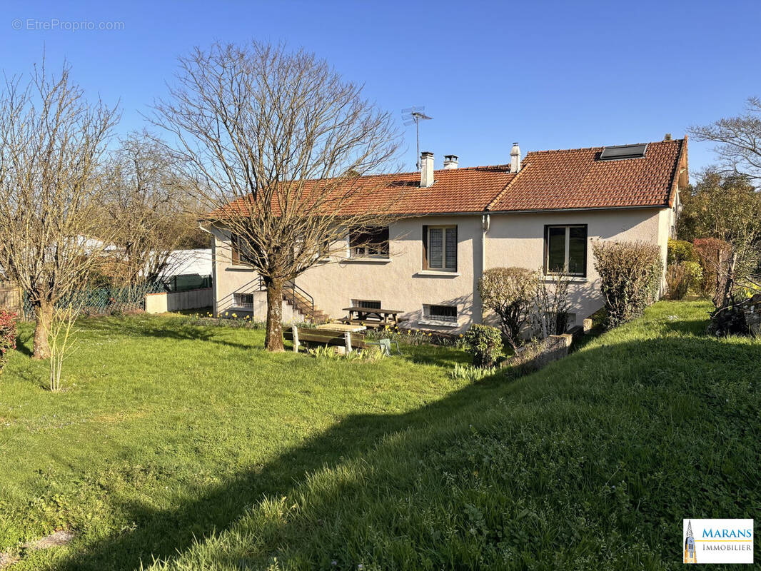 Maison à SAINT-MICHEL-LE-CLOUCQ