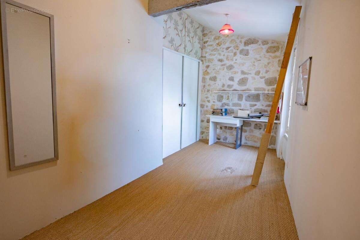 Maison de village en pierre avec gîte - photo 8