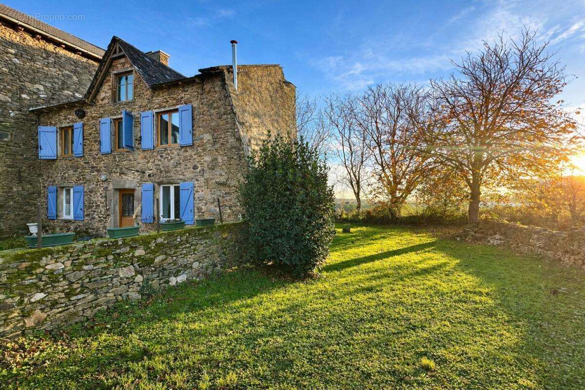 Maison à RULLAC-SAINT-CIRQ