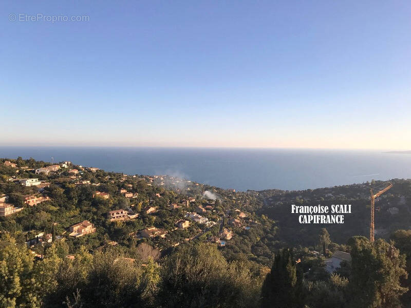 Maison à LES ISSAMBRES