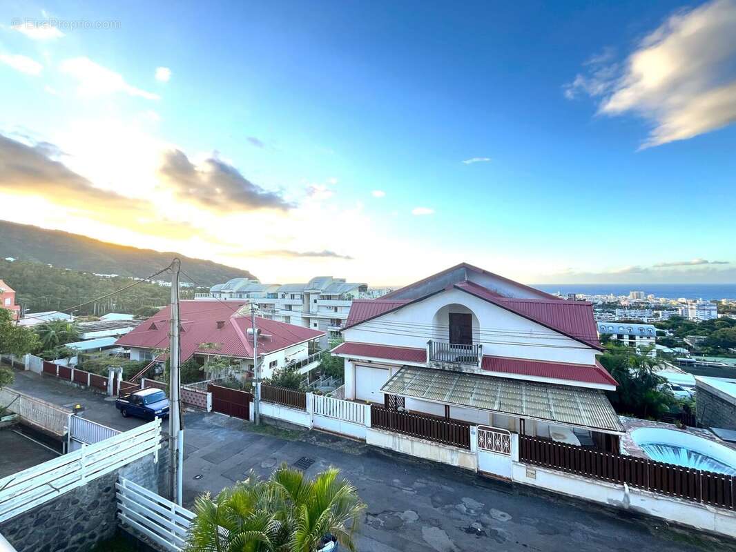 Appartement à SAINT-DENIS
