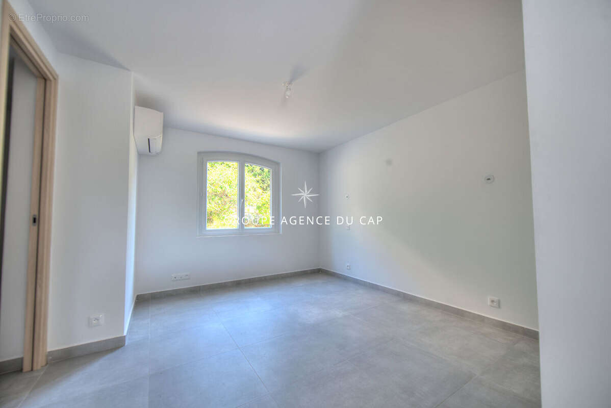 Appartement à SAINT-RAPHAEL