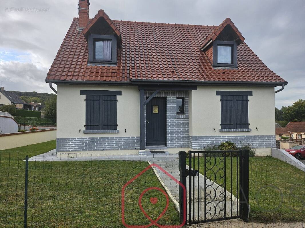 Maison à LONGROY