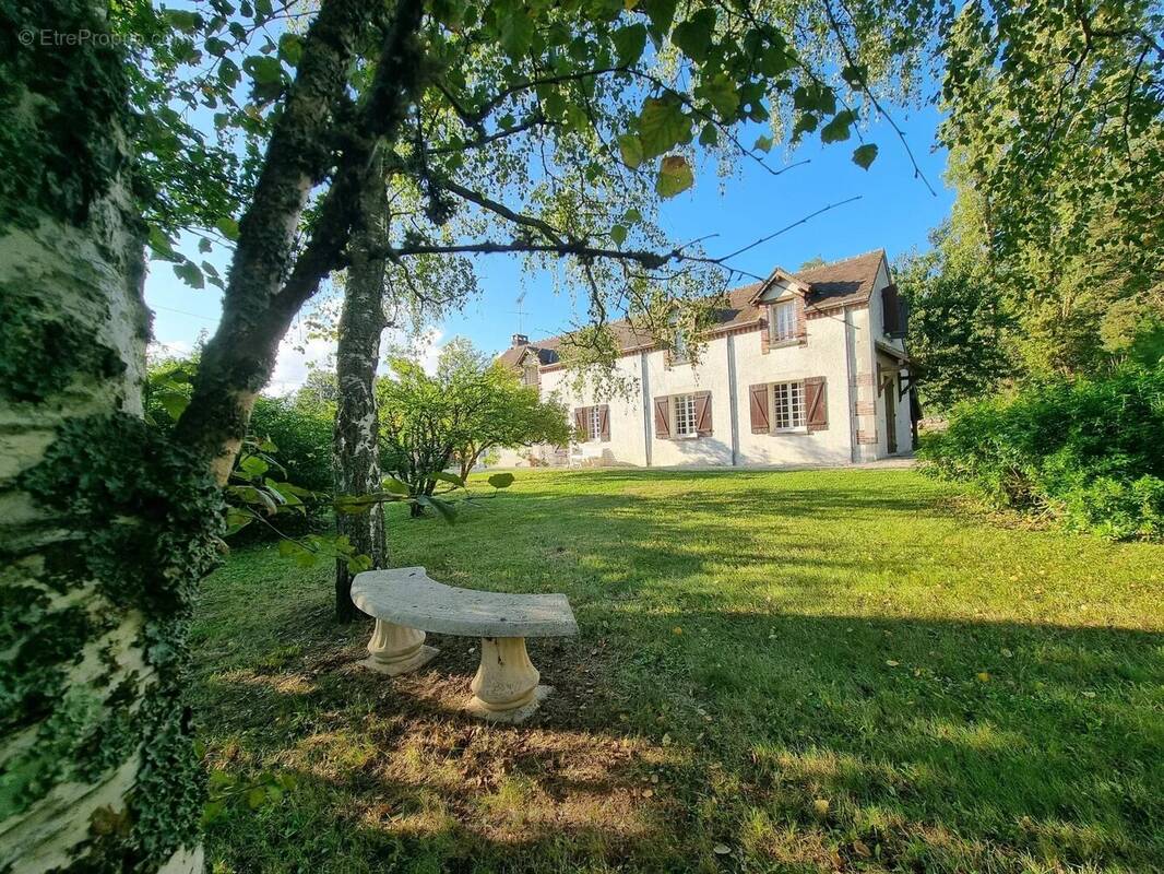Maison à AMILLY