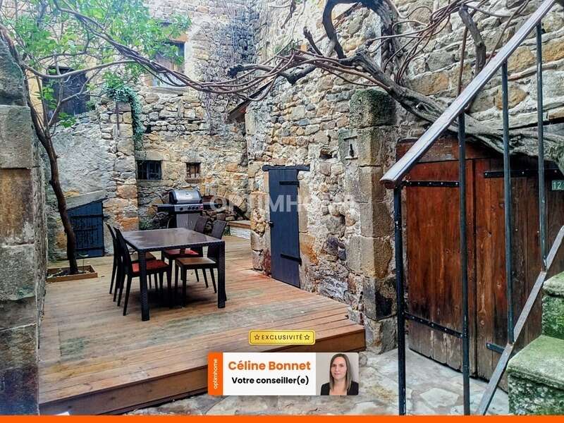 Maison à VIC-LE-COMTE