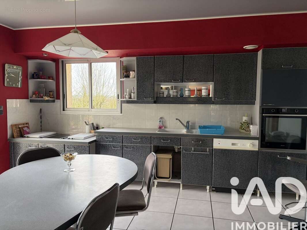 Maison 201 m² à Saint-Thuriau  - photo 7