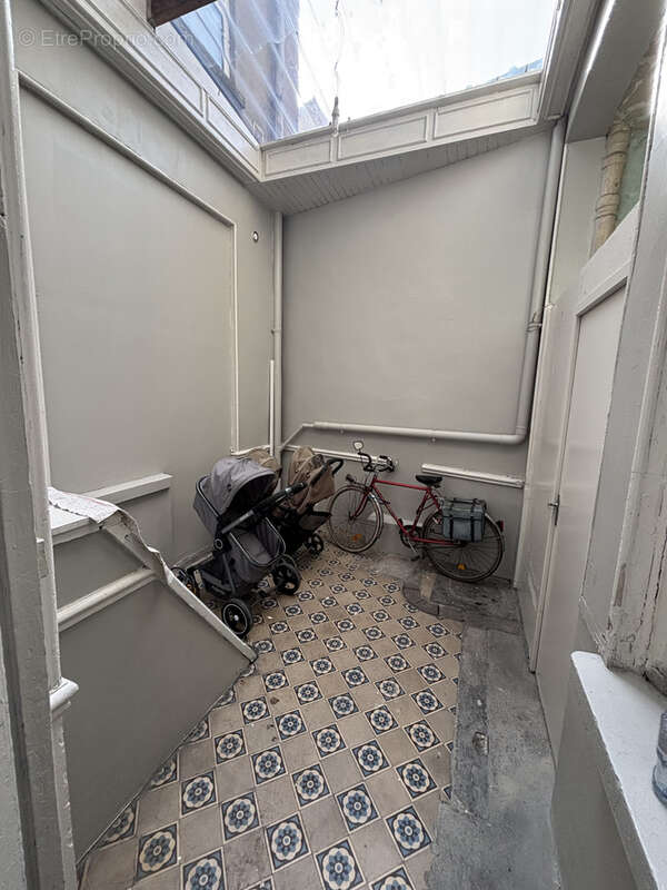 Investissement locatif: Dunkerque centre, appartement de 48m2, une chambre + cellier + cave. - photo 5