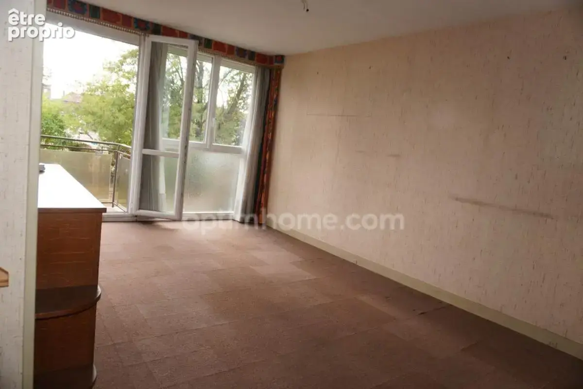 Appartement à vendre 4 pièces LE BOURGET (93) de 4 pièces / 2 chambres - 69 m2 - 223 000 € FAI - photo 4