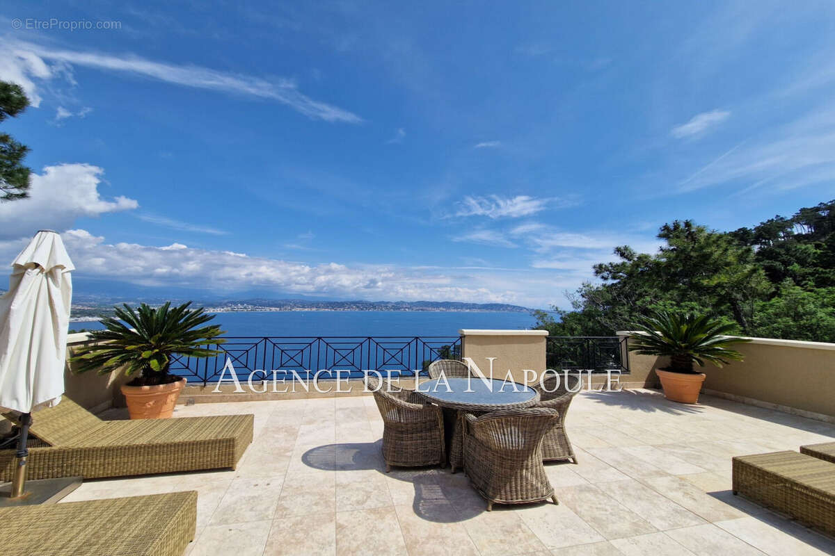 Maison à THEOULE-SUR-MER